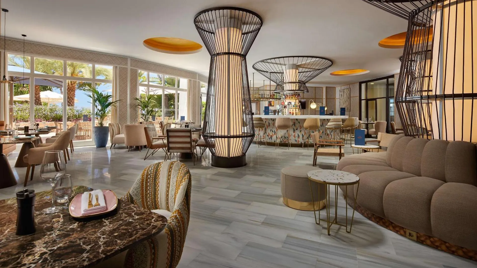 Hilton Mallorca Galatzo Peguera 5*,