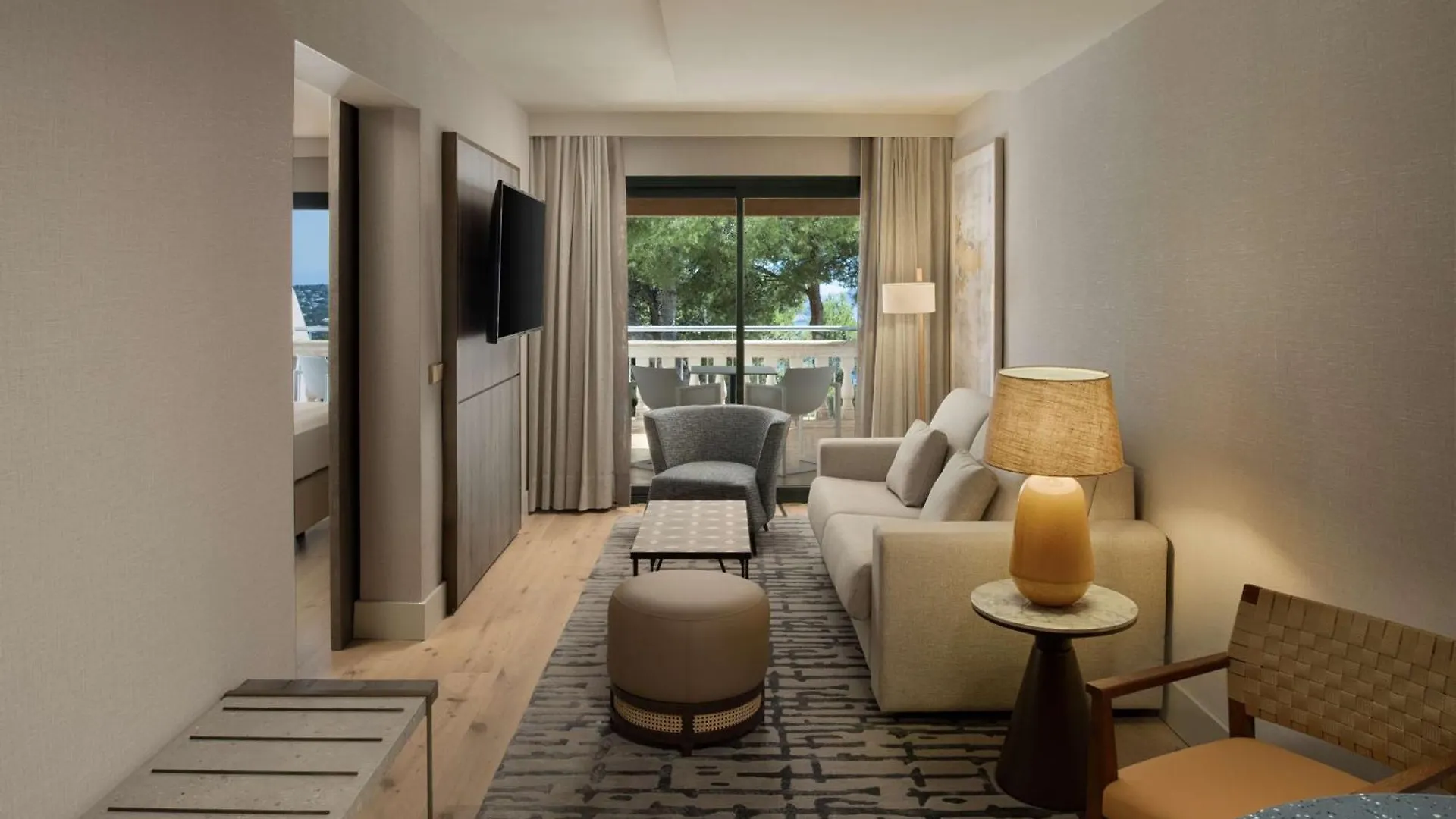Hilton Mallorca Galatzo Peguera 5*,